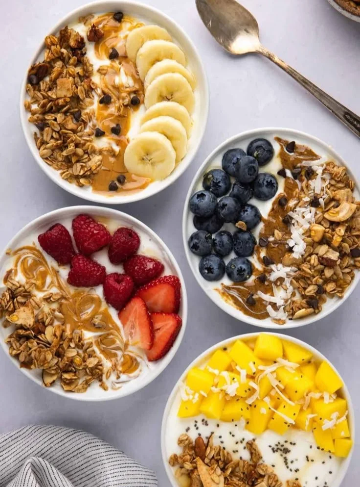 Easy Yogurt Granola Bowls 5 Easy Yogurt Granola Bowls