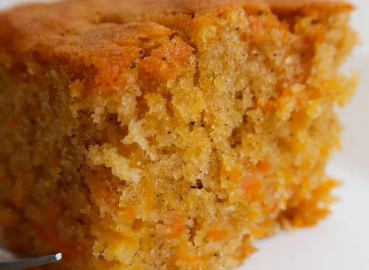 Delicious easy flourless oatmeal carrot cake with carrots and oats.