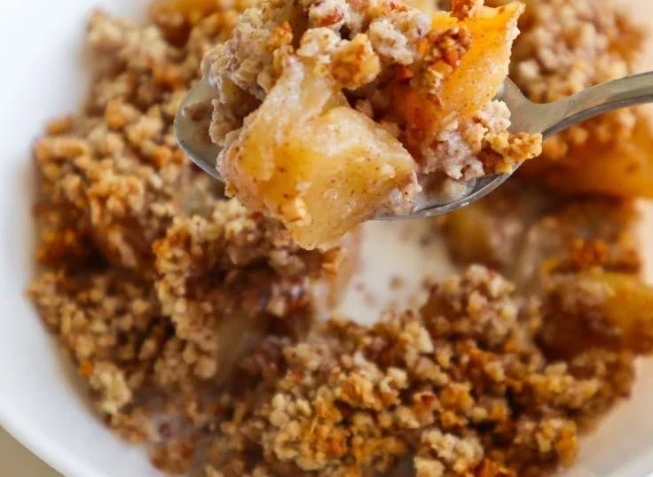 Healthy Breakfast Apple Crumble
