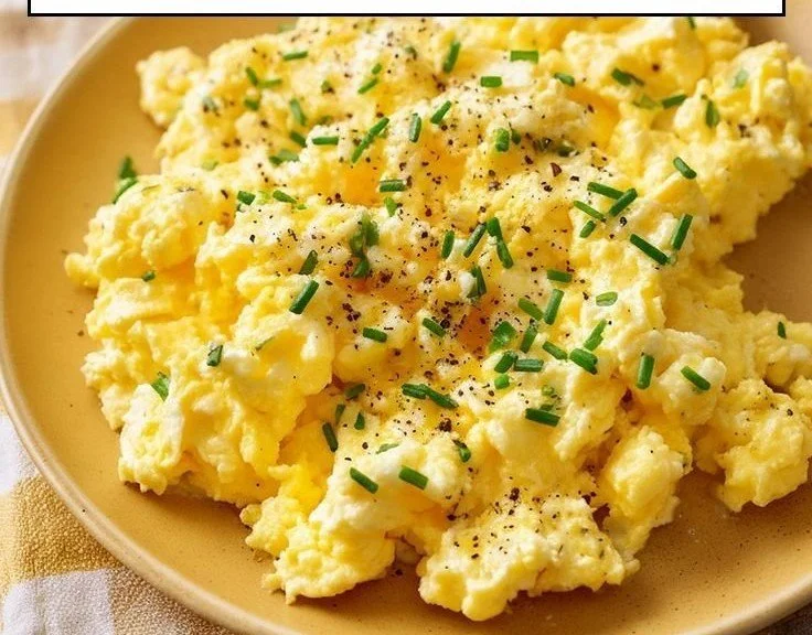 Creamy Cottage Cheese Scrambled Eggs