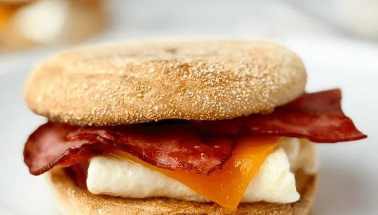High-Protein Low-Calorie Breakfast Sandwich